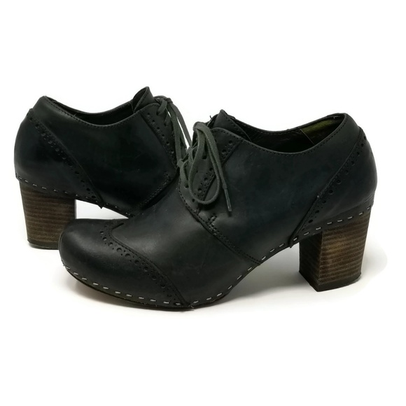 Vialis Shoes - Vialis Spanish Handmade Wingtip Stacked Heel 36